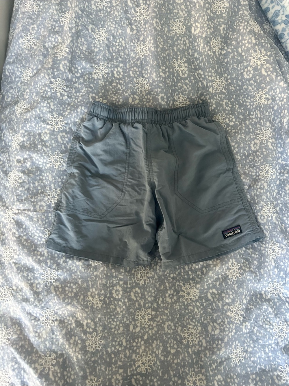 Patagonia Kids Baggies Shorts Lined 5” in Blue Gray size S 7-8
